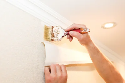 Pose de papier peint à Hotot-en-Auge — revêtements muraux et toiles de verre